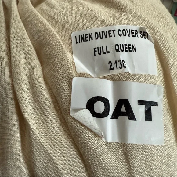 Elegant Cream Bedding Set - Picture 15 of 16